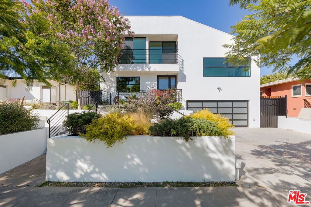3470 Cabrillo Boulevard Property Photo 1