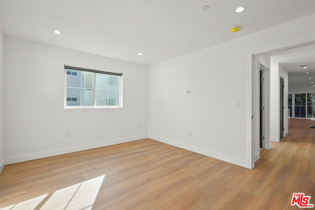 1331 N June Street 3/4 Property Photo 14