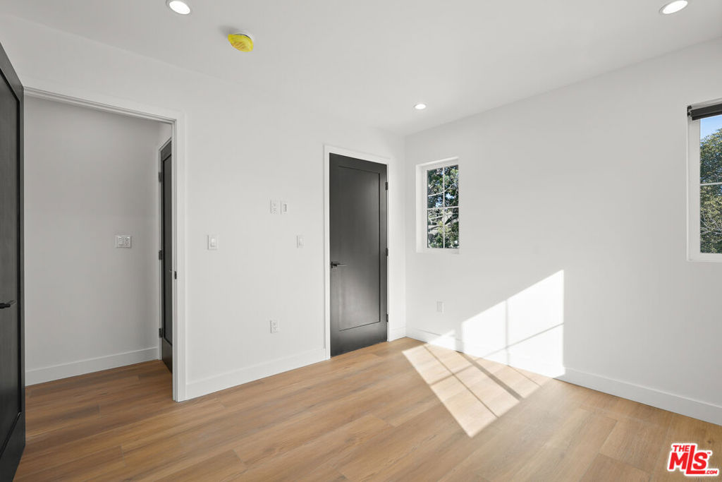 1331 N June Street 3/4 Property Photo 20