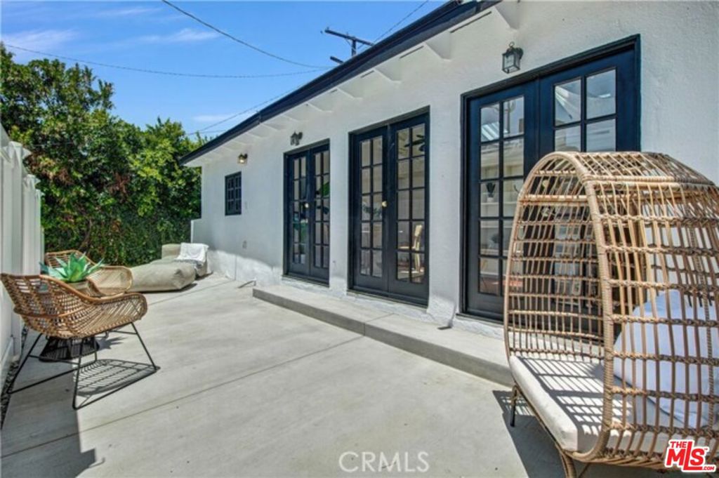 4038 Denny Avenue Property Photo 1