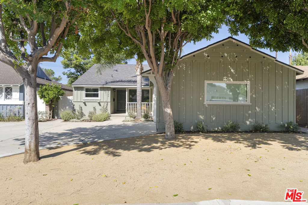 6945 Cedros Avenue Property Photo 1