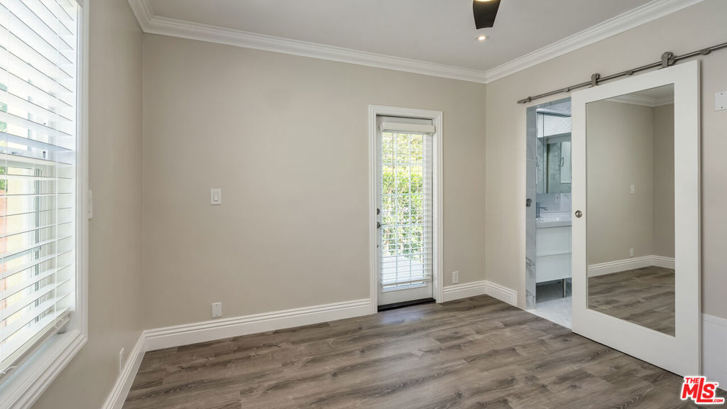 257 N La Peer Drive Property Photo 42