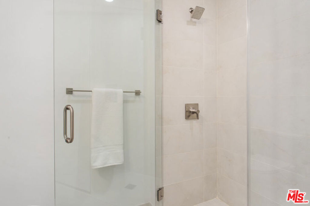 10310 Santa Monica Boulevard Ph710 Property Photo 12