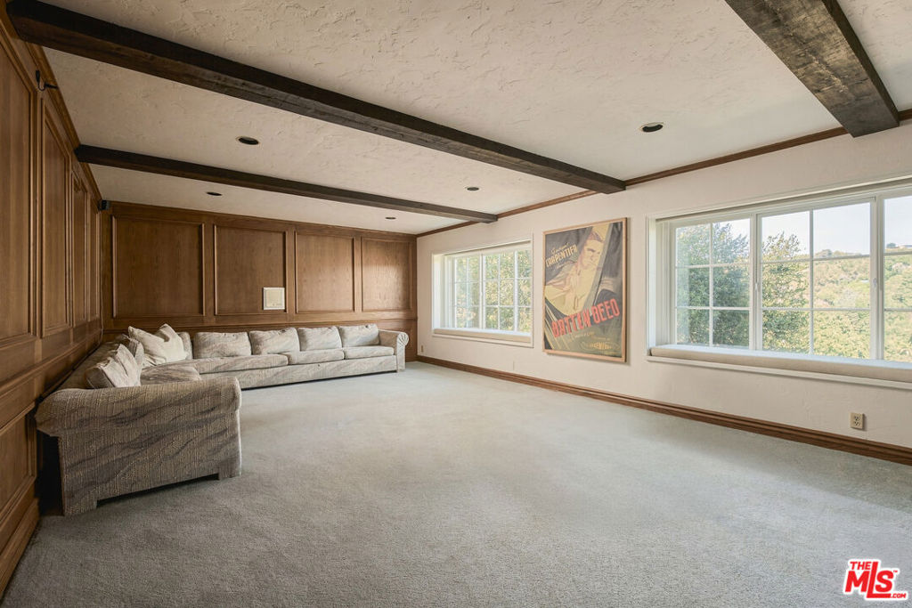 2312 Kimridge Road Property Photo 32