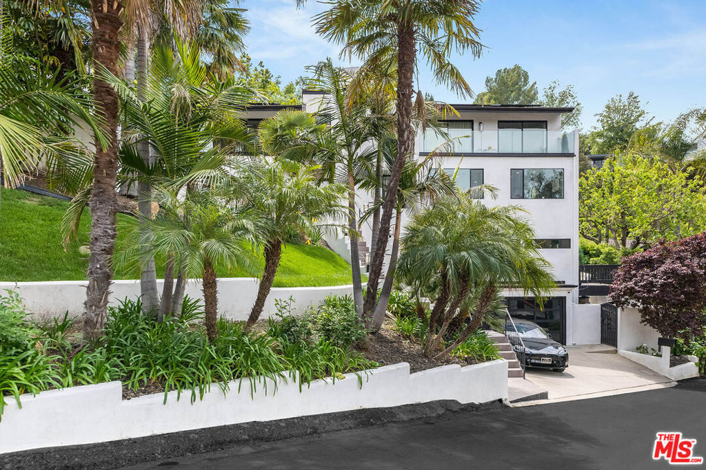 4961 Marmol Drive Property Photo 3