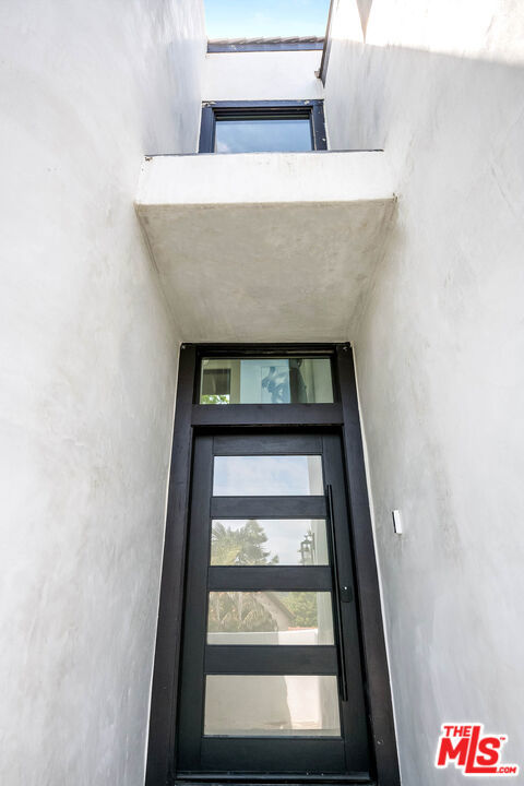 4961 Marmol Drive Property Photo 8