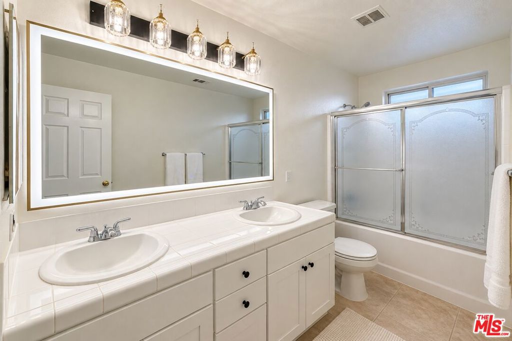 13033 Mesa Verde Way Property Photo 6