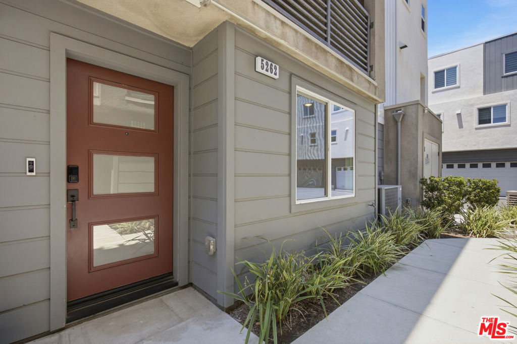 5262 N Rainier Way Property Photo 2