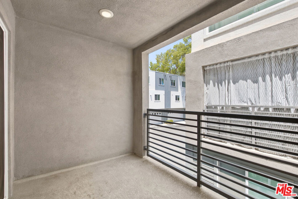 5262 N Rainier Way Property Photo 8