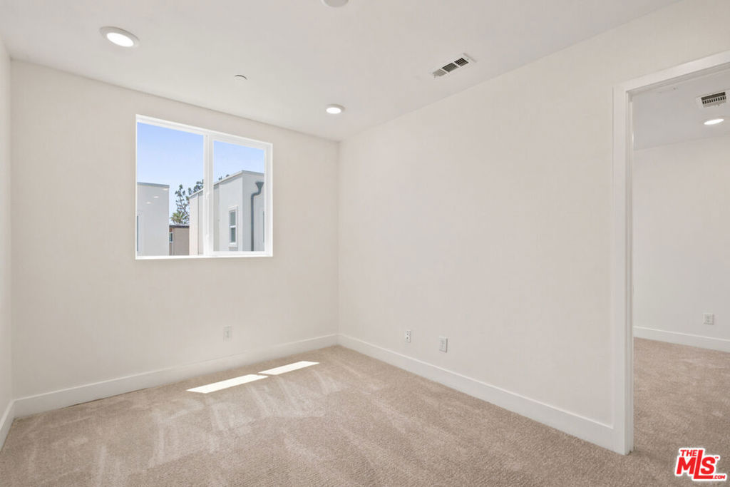 5262 N Rainier Way Property Photo 13