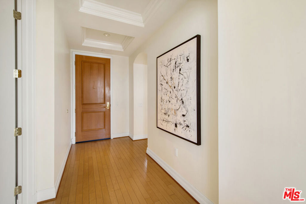 11847 Gorham Avenue 403 Property Photo 13