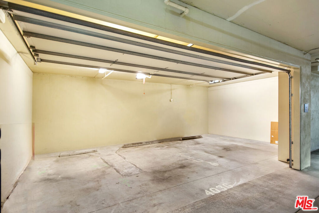 11847 Gorham Avenue 403 Property Photo 40