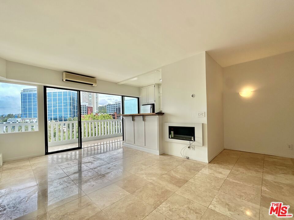 999 N Doheny Drive 711 Property Photo 1