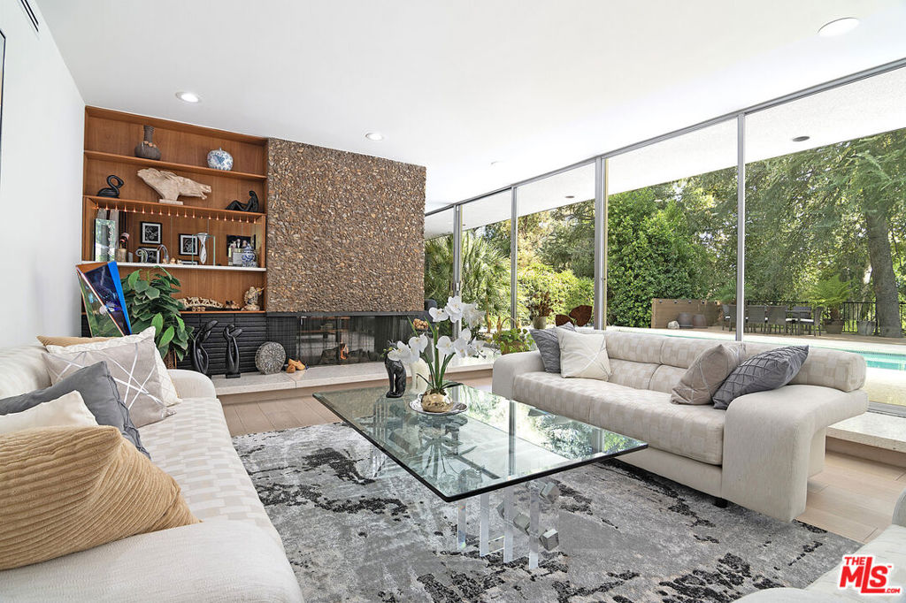 5000 Queen Victoria Road Property Photo 12