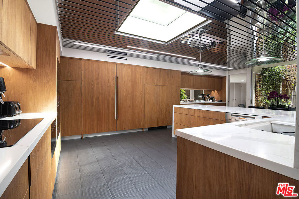 5000 Queen Victoria Road Property Photo 22