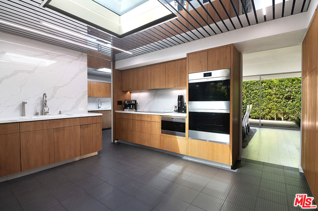 5000 Queen Victoria Road Property Photo 24