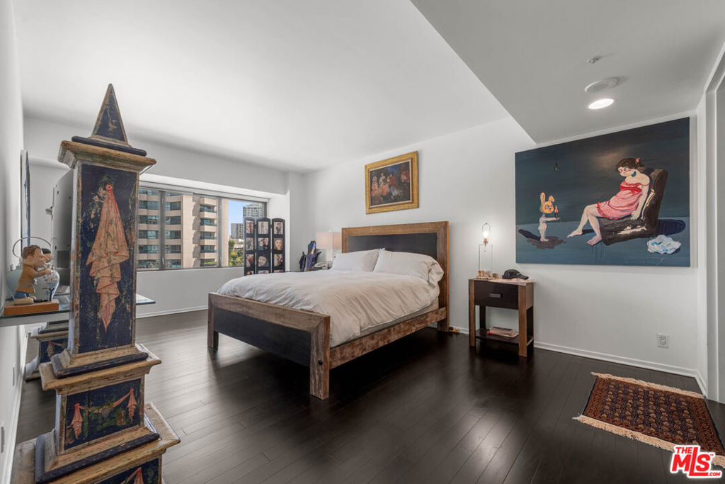 10520 Wilshire Boulevard 802 Property Photo 13