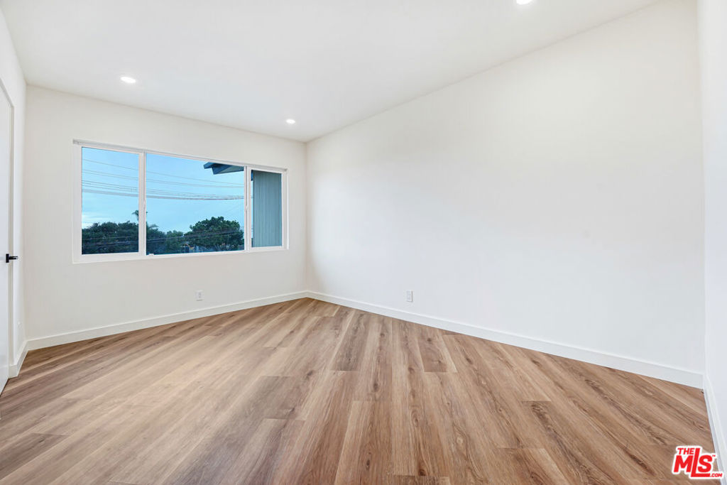 16185 W Sunset Blvd 5 Property Photo 5