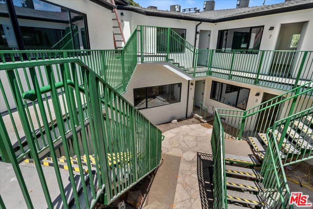 16185 W Sunset Blvd 5 Property Photo 12