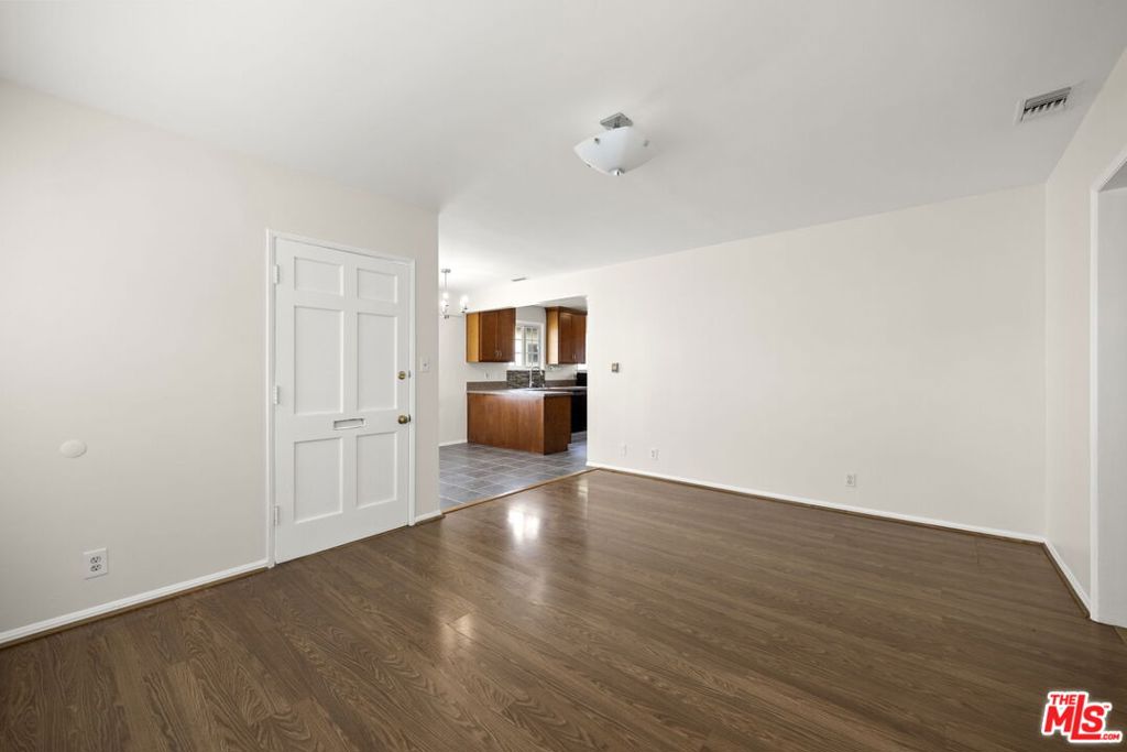 5206 Emporia Avenue Property Photo 6