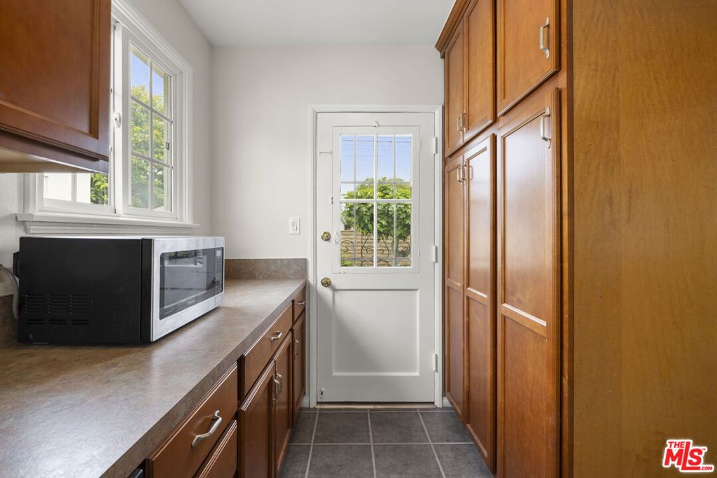 5206 Emporia Avenue Property Photo 11