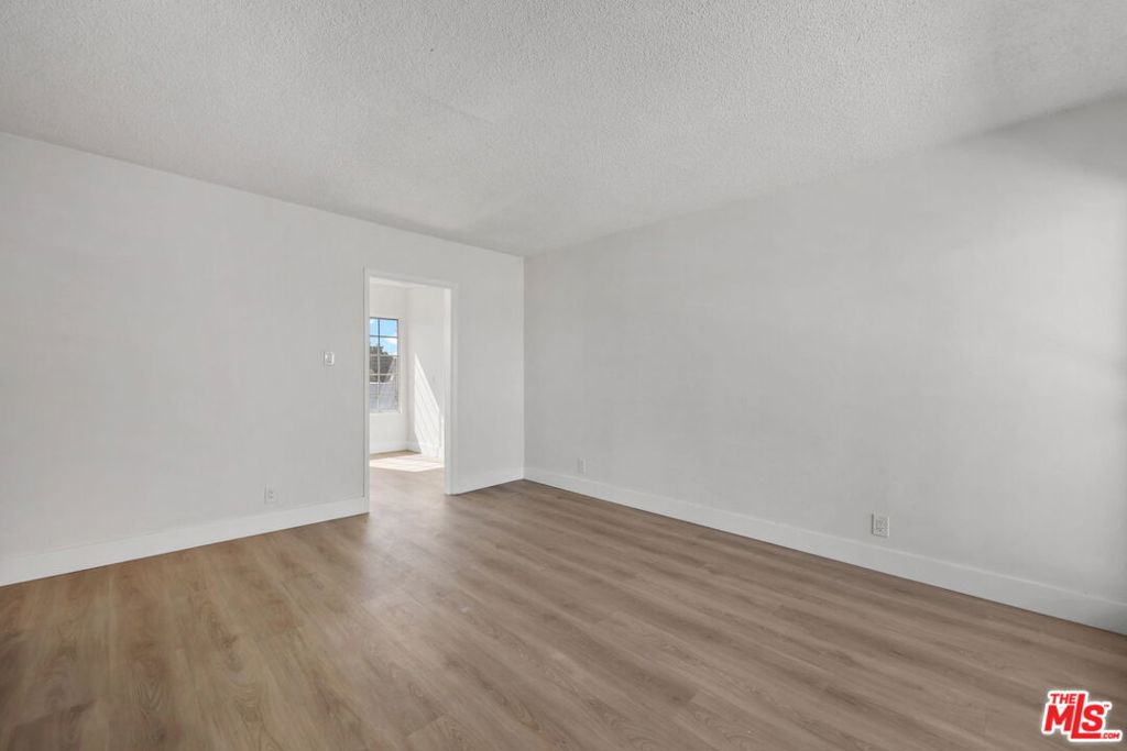 315 W 65th Street Property Photo 5