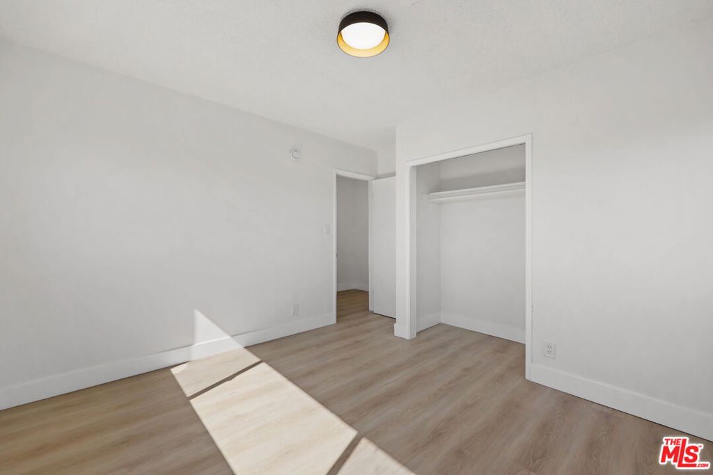 315 W 65th Street Property Photo 18