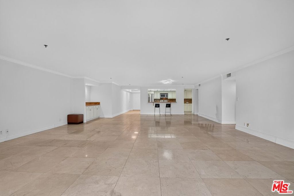 10660 Wilshire Boulevard 309 Property Photo 5
