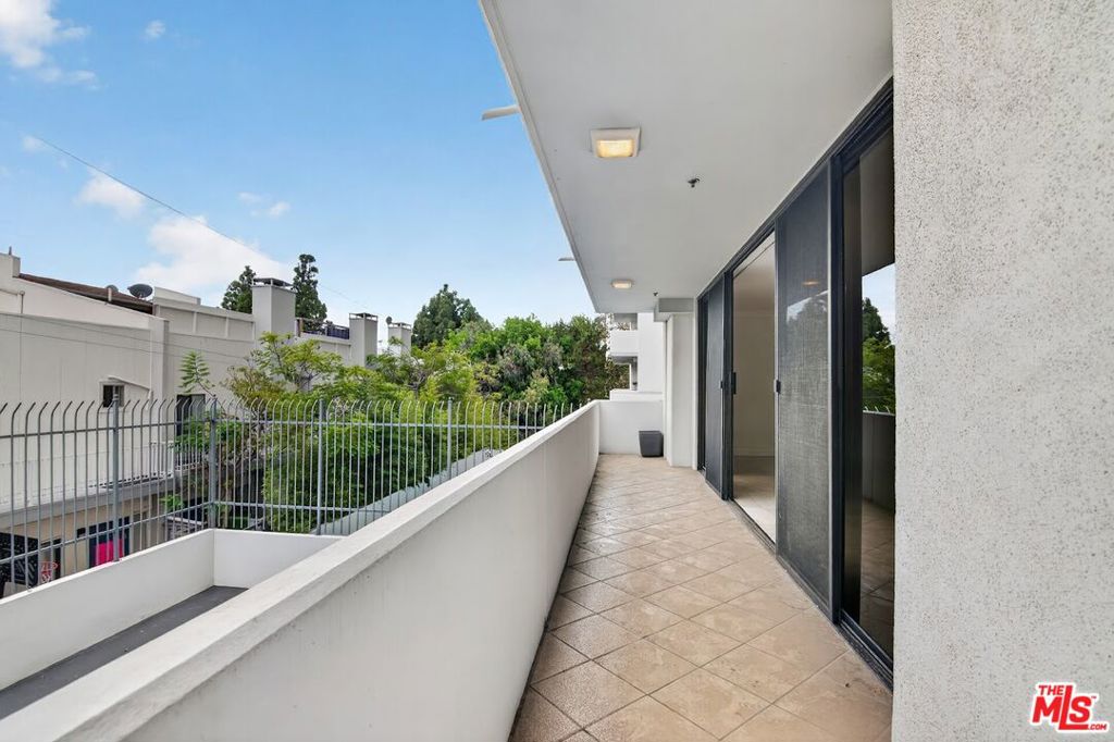 10660 Wilshire Boulevard 309 Property Photo 7