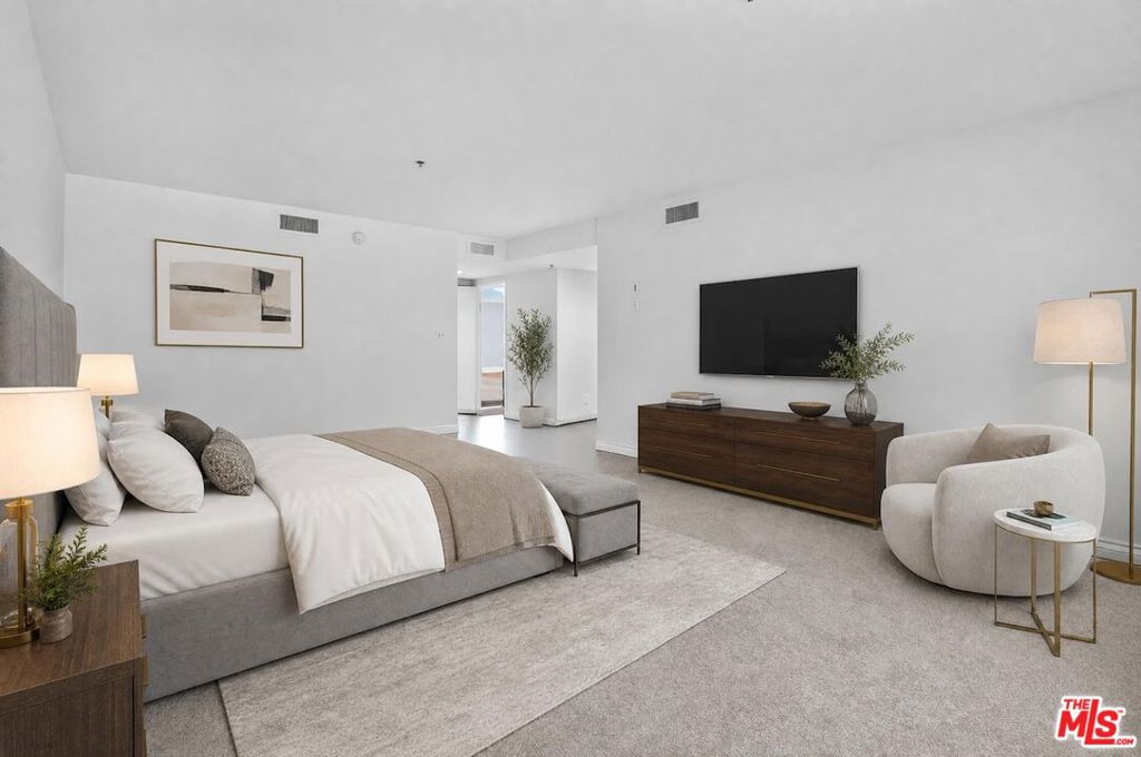10660 Wilshire Boulevard 309 Property Photo 14