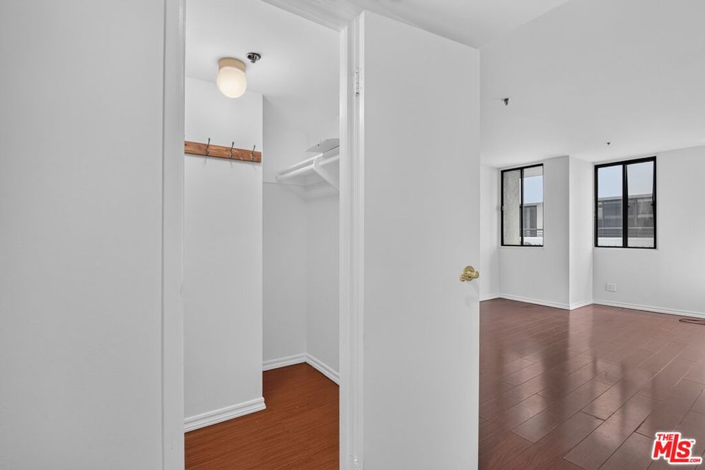 10660 Wilshire Boulevard 309 Property Photo 22