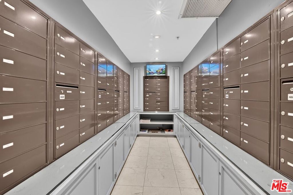 10660 Wilshire Boulevard 309 Property Photo 40