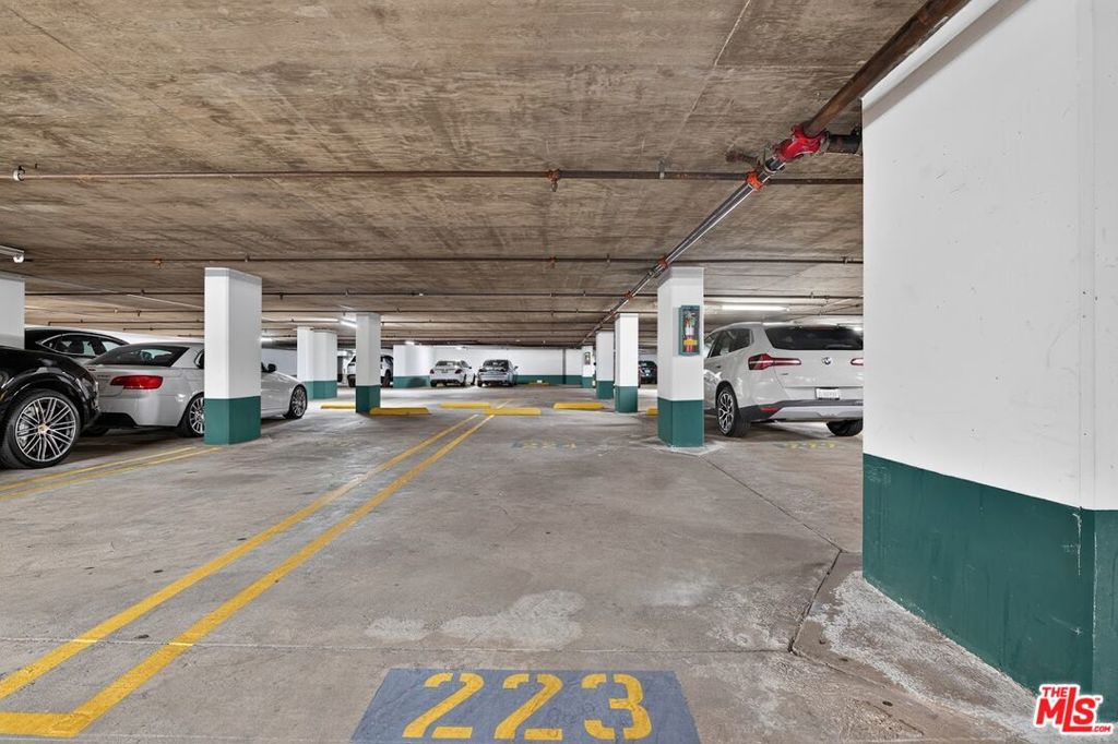 10660 Wilshire Boulevard 309 Property Photo 41