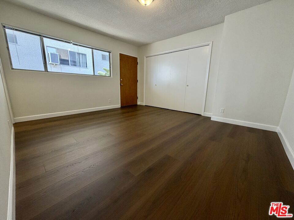 11727 Mayfield Avenue 5 Property Photo 20