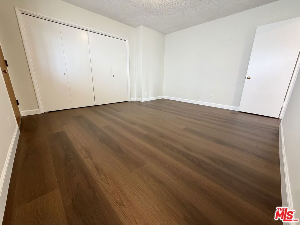 11727 Mayfield Avenue 5 Property Photo 21