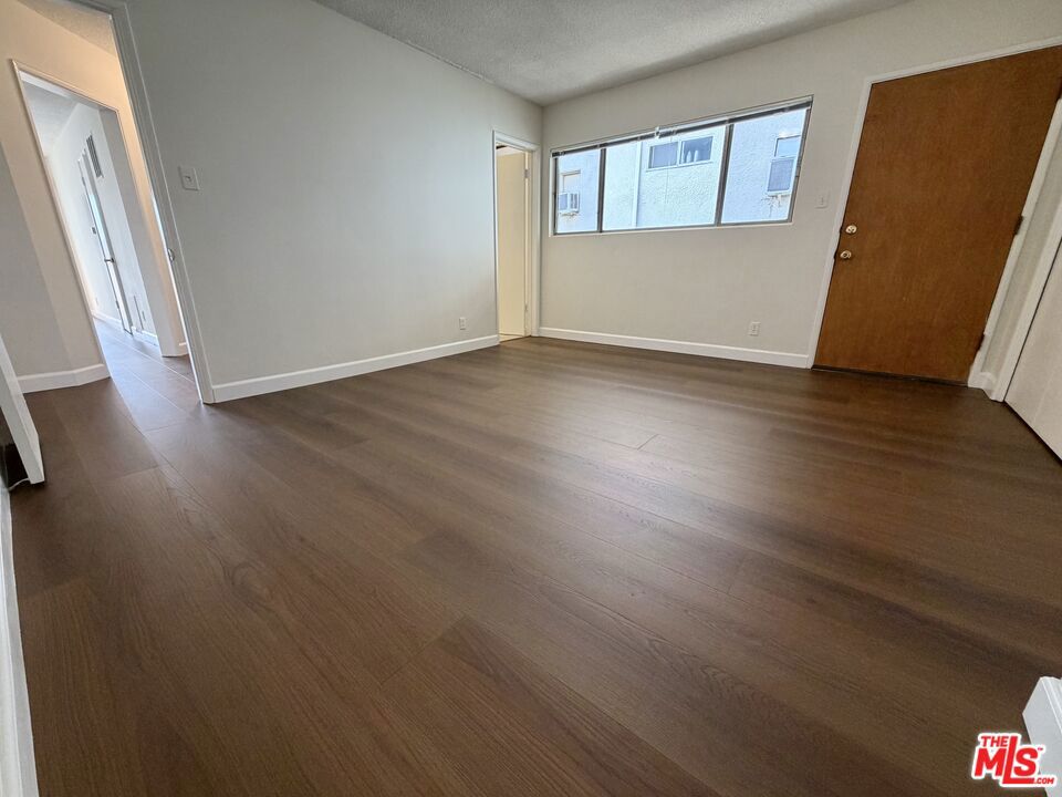 11727 Mayfield Avenue 5 Property Photo 23