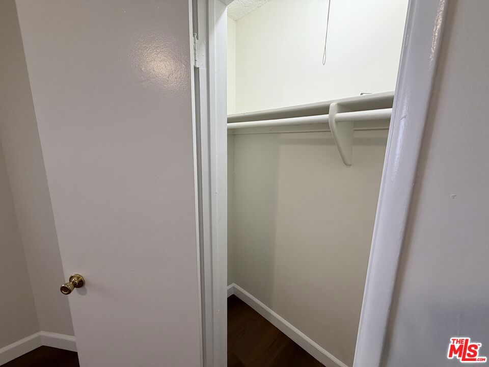 11727 Mayfield Avenue 5 Property Photo 29