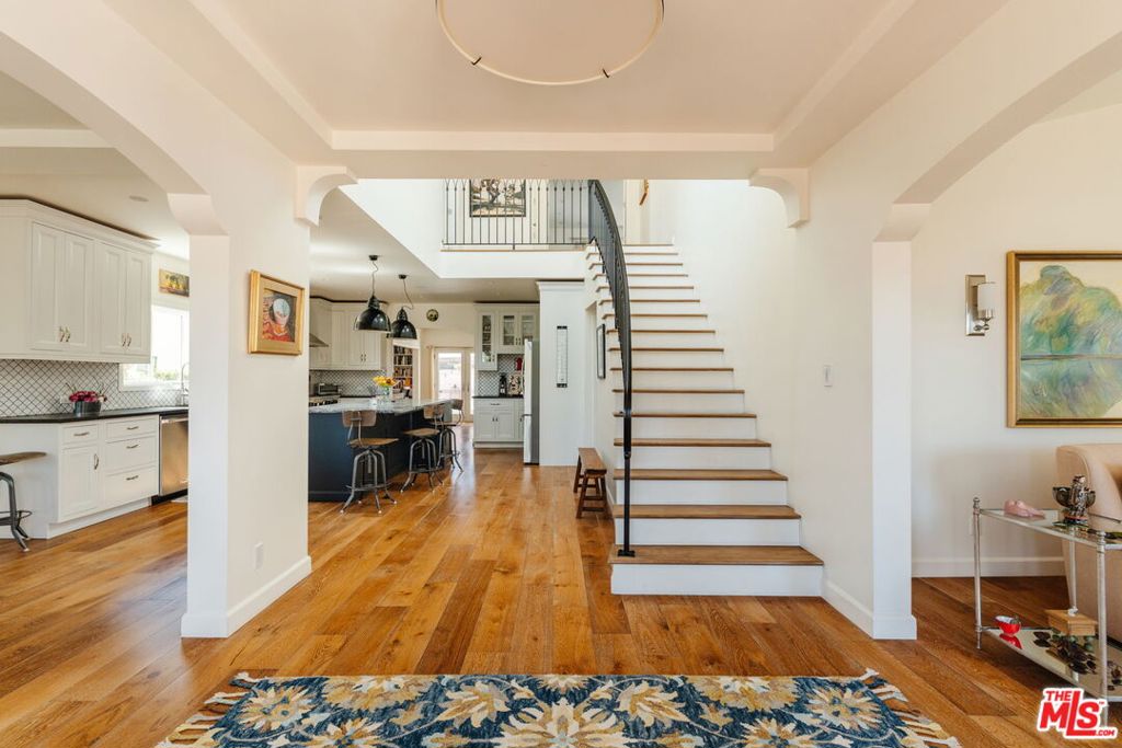 1633 Hi Point Street Property Photo 7