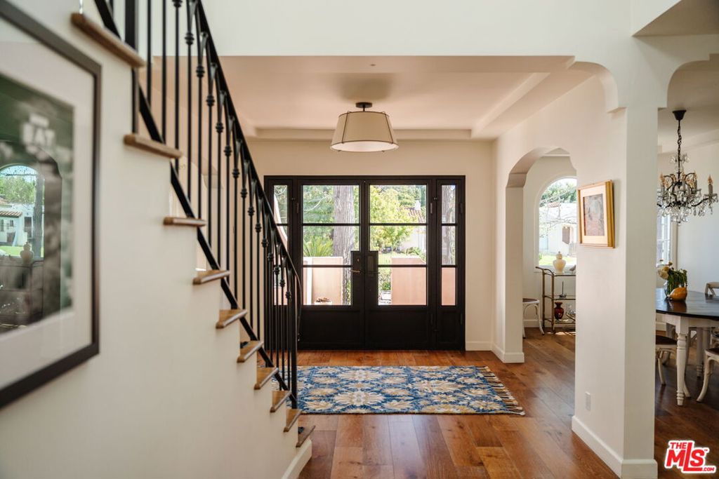 1633 Hi Point Street Property Photo 8