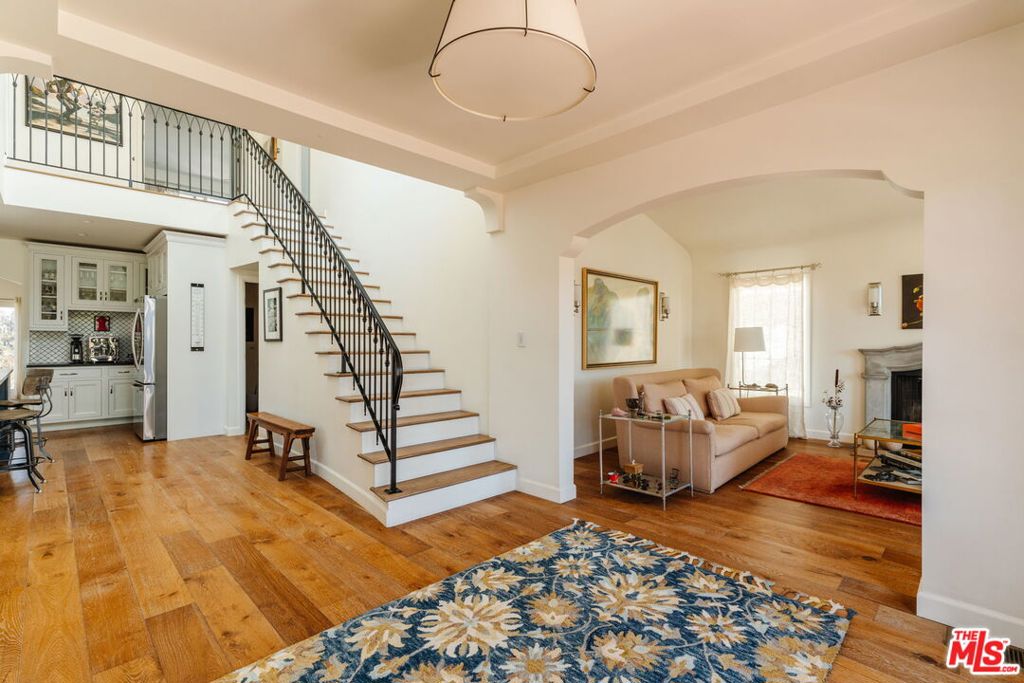 1633 Hi Point Street Property Photo 9