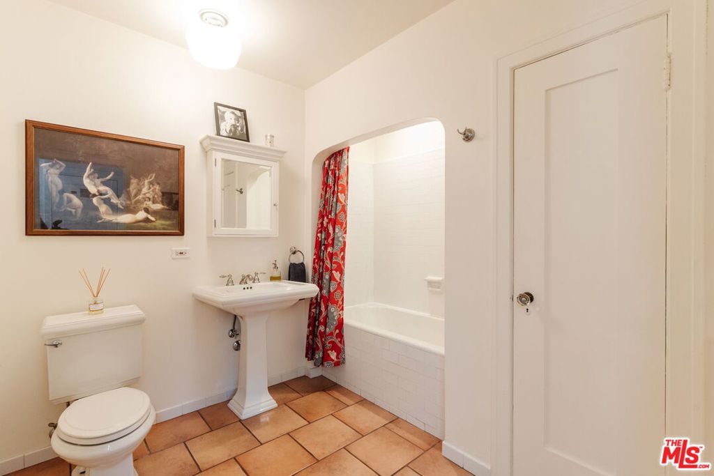 1633 Hi Point Street Property Photo 32
