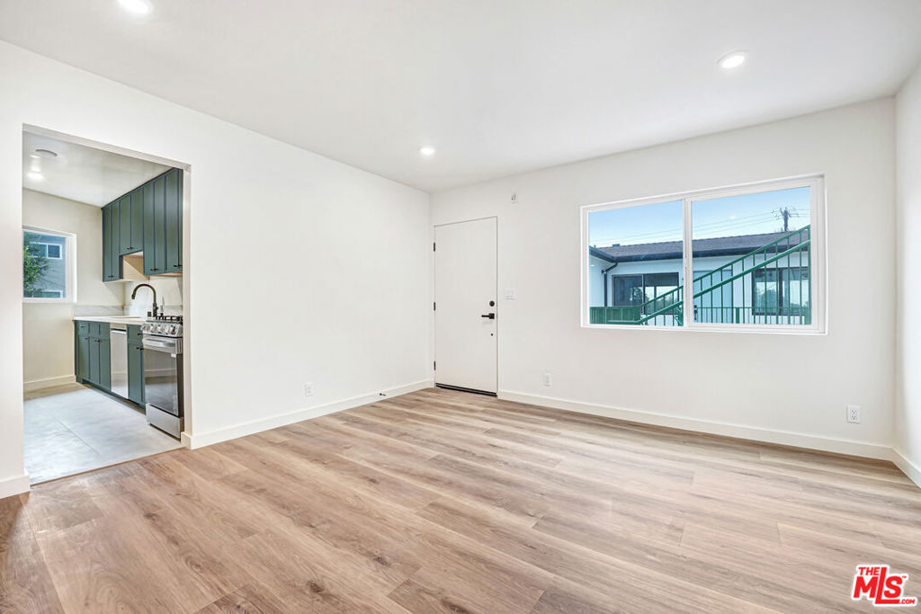 16185 W Sunset Blvd 8 Property Photo 3