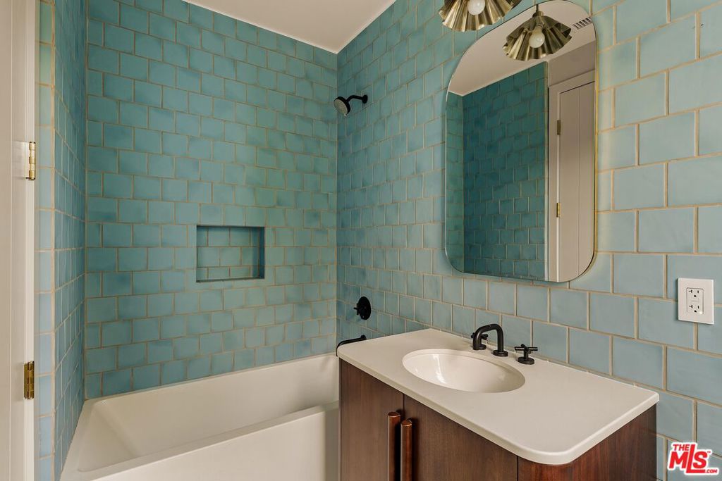 4607 Morse Avenue Property Photo 28