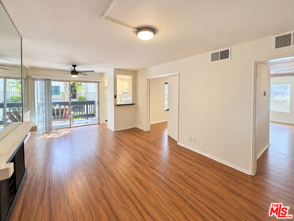 7101 Summertime Lane Suite 101 Property Photo 3