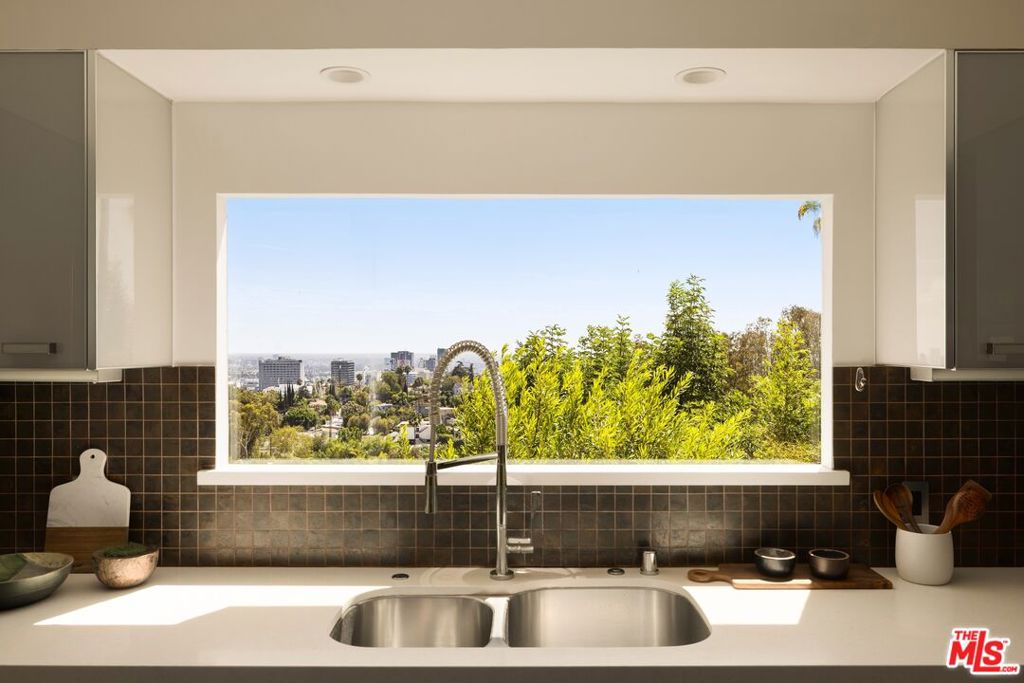 6350 Bryn Mawr Drive Property Photo 11