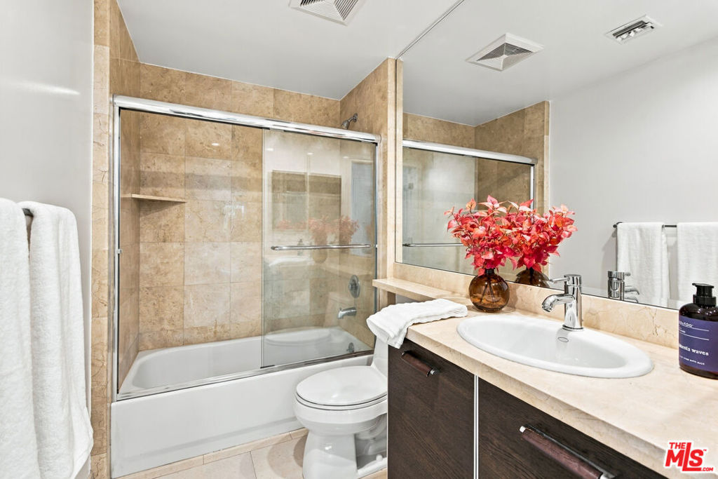 325 Arnaz Drive 301 Property Photo 18