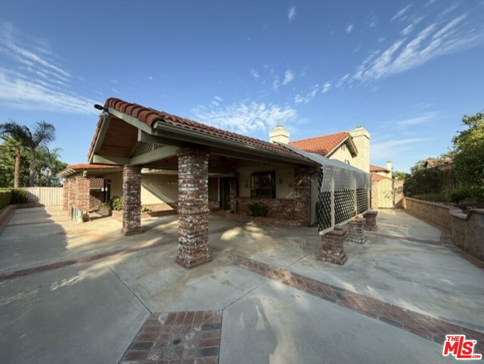 23921 Redbark Drive Property Photo 3