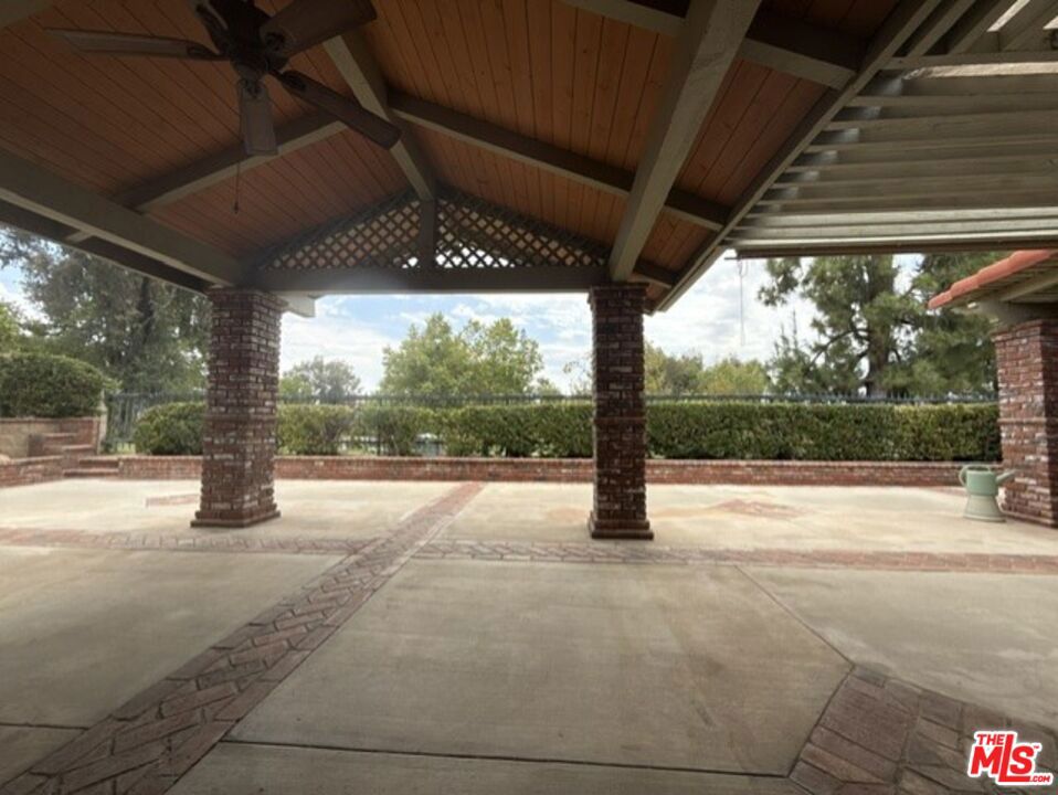 23921 Redbark Drive Property Photo 6