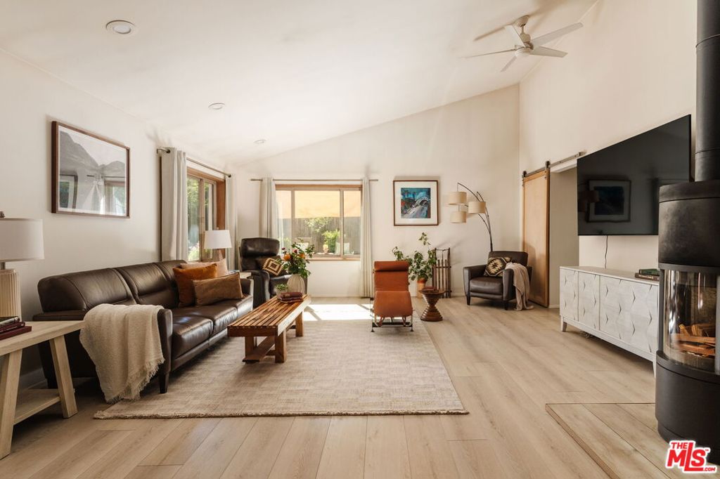 1230 Old Topanga Canyon Road Property Photo 6