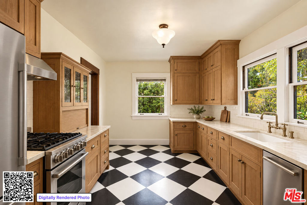 645 E Micheltorena Street Property Photo 11